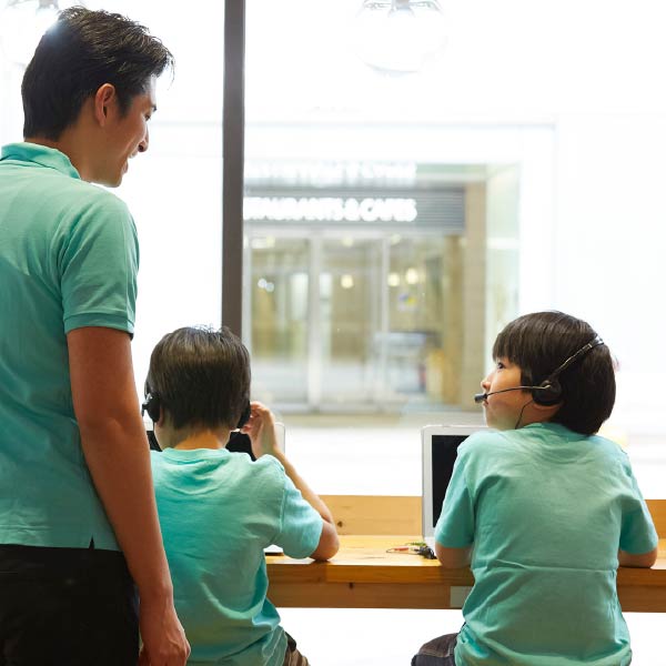 個別指導・少人数指導のCHOICE!!だからこそ、教室でのオンライン英会話がより効果的に